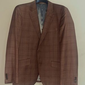 Italian blazer with great silk lining. Light blue accent striping